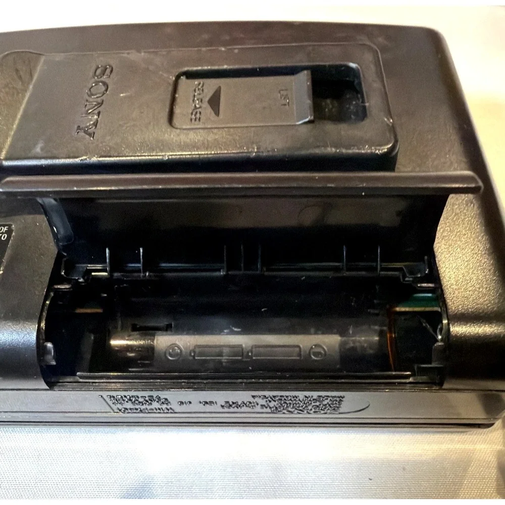Sony‎ Walkman WM-FX401 AM/FM Cassette Player Parts Repair Radio Works